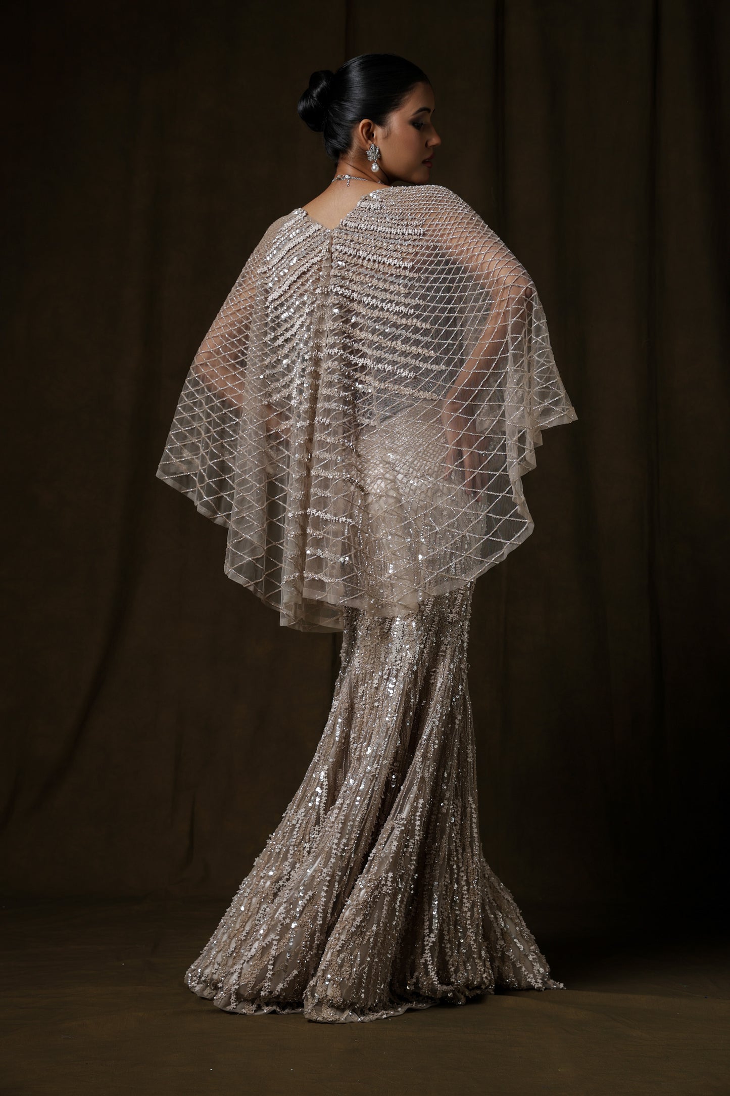 SILVER FISH CUT SKIRT SET