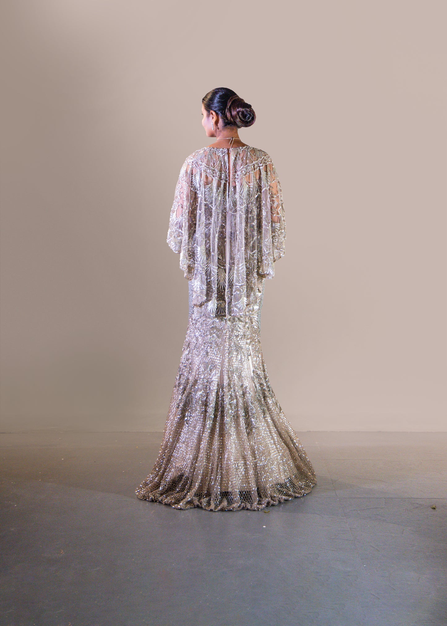 SILVER FISH CUT SKIRT SET